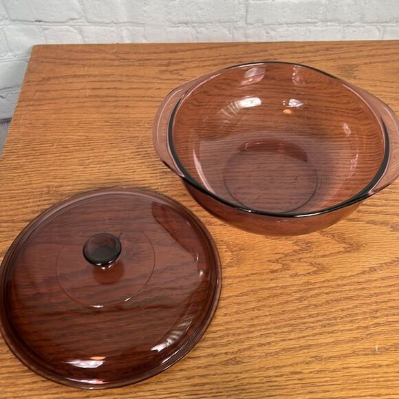 Vintage Cranberry Pyrex Bake Dish & Lid, 2 Quarts # 024 - Picture 3 of 6